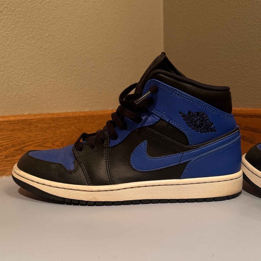 Nike Jordan 1 Mid Hyper Royal men’s 8.5 - Picture 5 of 9